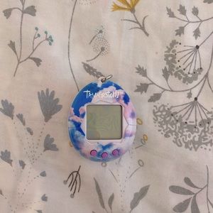 Cloud tamagotchi